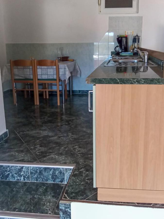 Apartmani Frka Sali Exterior photo